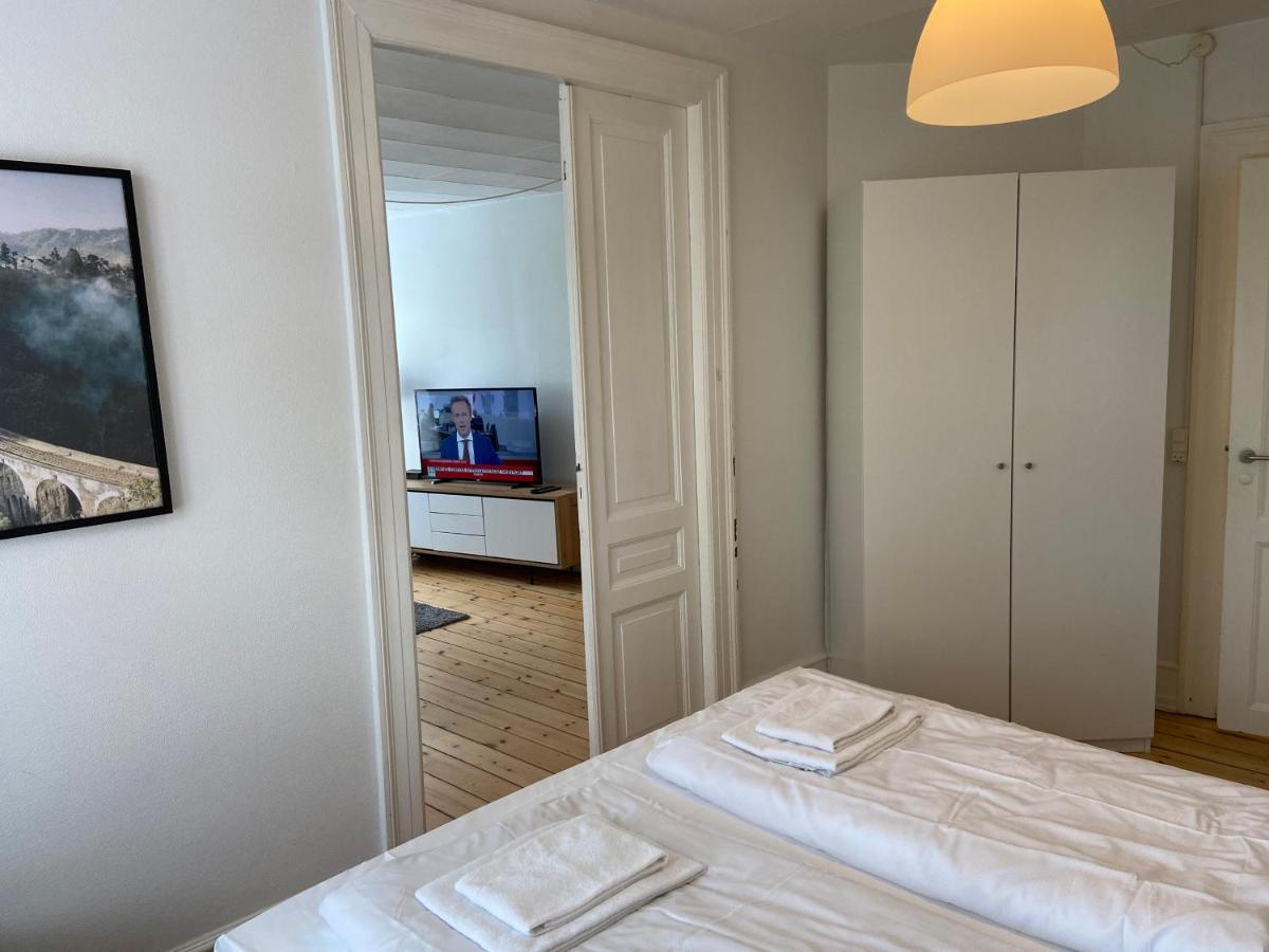 Bright 2-Bedroom Apartment In Elegant Osterbro Copenaghen Esterno foto